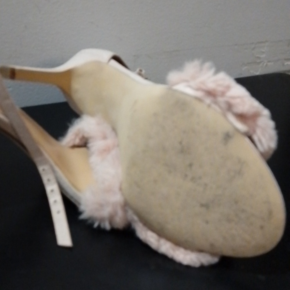 Heels - Picture 6 of 6